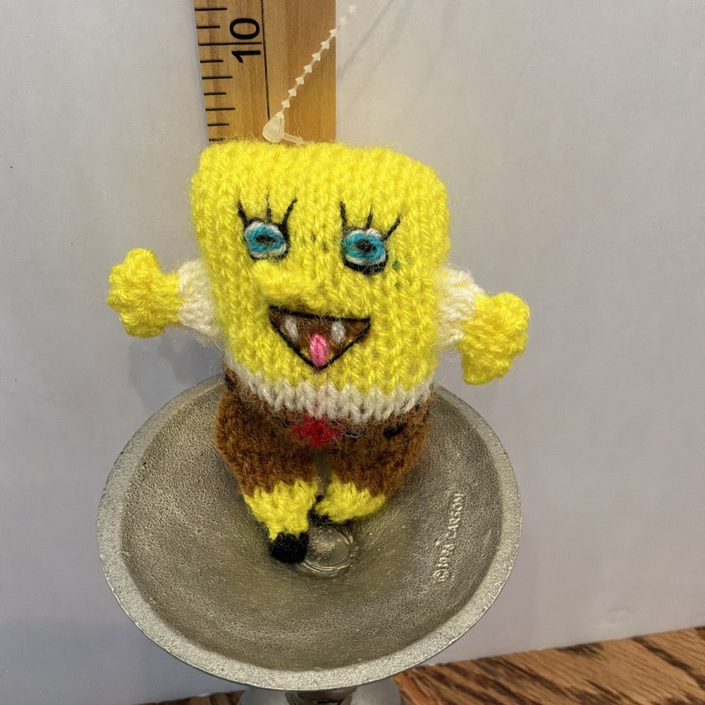 HAND CROCHETED-Sponge Bob Square Pants -3" Tall -NEW-PLUSHIE-RARE-ONE‎ OF A KIND